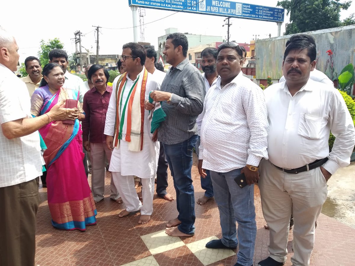 saptagiriulaka's tweet photo. Glimpses: During a tight packed schedule, also happened to meet our leaders from Congress when we deliberated on the next steps, strategy and our position on various issues of national/state interest #StrongerCongress https://t.co/FoQzz2zj2g