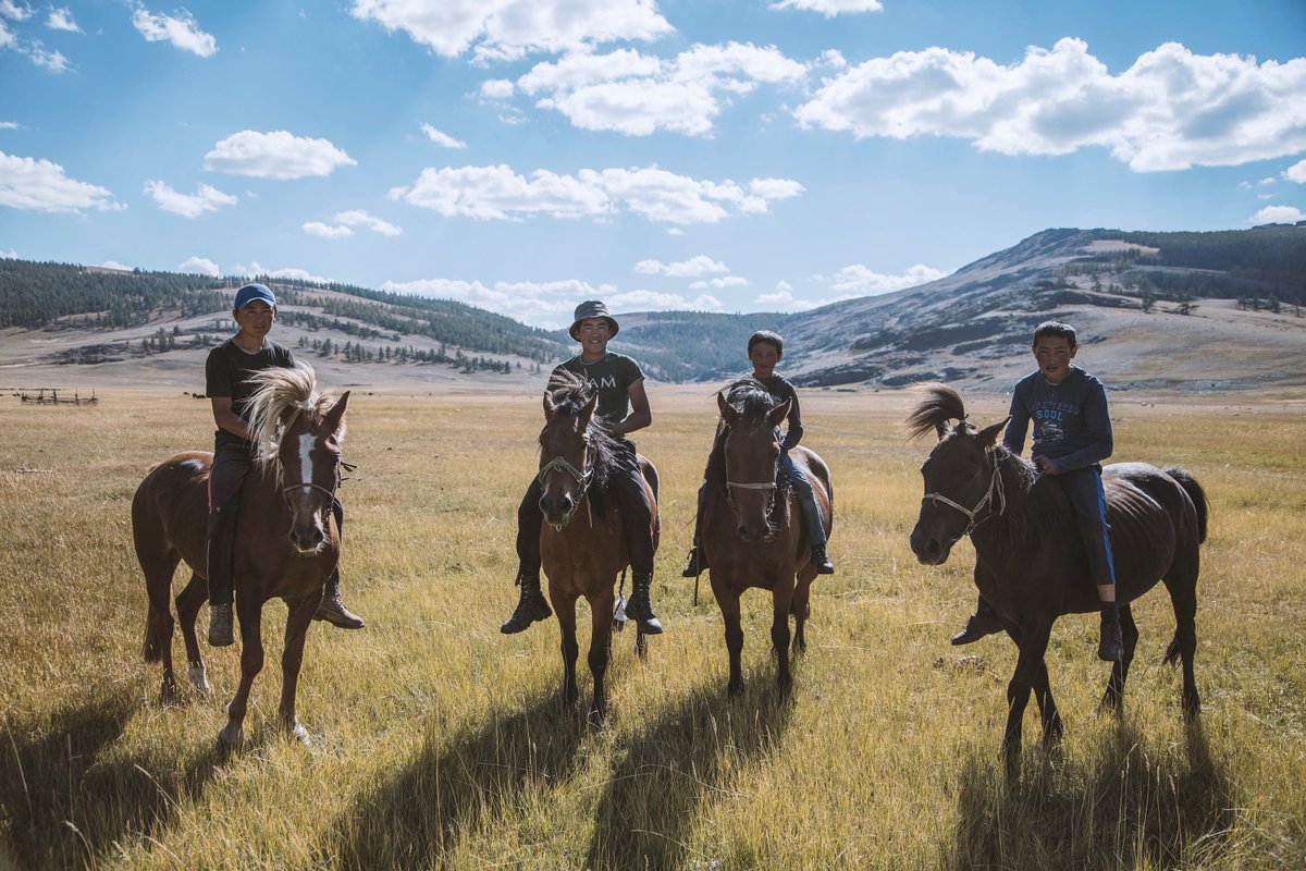 CCinemountain's tweet photo. l premio #SONY per la migliore #fotografia viene assegnato dalla giuria a BOY NOMAD di Nyobe Thompson, Canada.
Per la splendida rappresentazione degli sconfinati paesaggi della #Mongolia.
@CValtournenche @CerviniaValt https://t.co/UN0FdxwTML