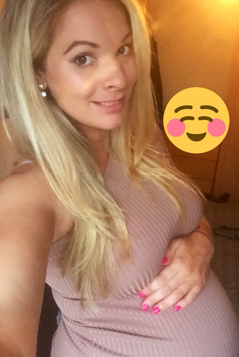 Kryskayella's tweet image. When hair, make up and outfit all go ok for once 💃🙌 #5weekstogo