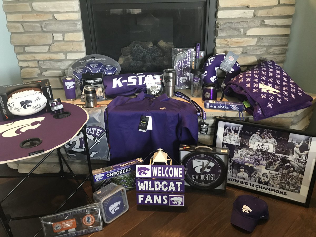 SWKSCatbackers's tweet photo. 🤠 TONIGHT! Still time to get tickets! Southwest Catbackers 🍖 BBQ Dinner Dance • 🍻Cash bar • 🎶Live music • 💃🕺🏼Dancing • K-State themed silent auction • 🎫 Get tickets: https://t.co/ZVu0SGkQER https://t.co/wQTQM8UkFe