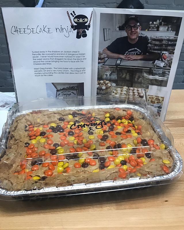 TheCheesecakeN1's tweet photo. We have another full sized Reece’s pieces PB gooey butter cake for sale.  You want it, you know you do!!! #thecheesecakeninja
##assassinateyourcravings  #yum #yummy #delicious #ilovecheesecake #instafood #nomnom #scratchmade #love #eatyourfeelings #missourifood #capegirardea… https://t.co/D7MiaIVsb5