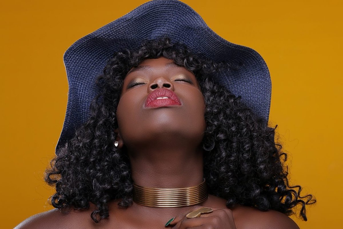 Usoni_Band's tweet photo. make sure to follow @officiallyacey and check out her amaizing music on youtube.
#usoni #usonient
#acey #kenyanmusic #artist https://t.co/x9a0QOBT6y