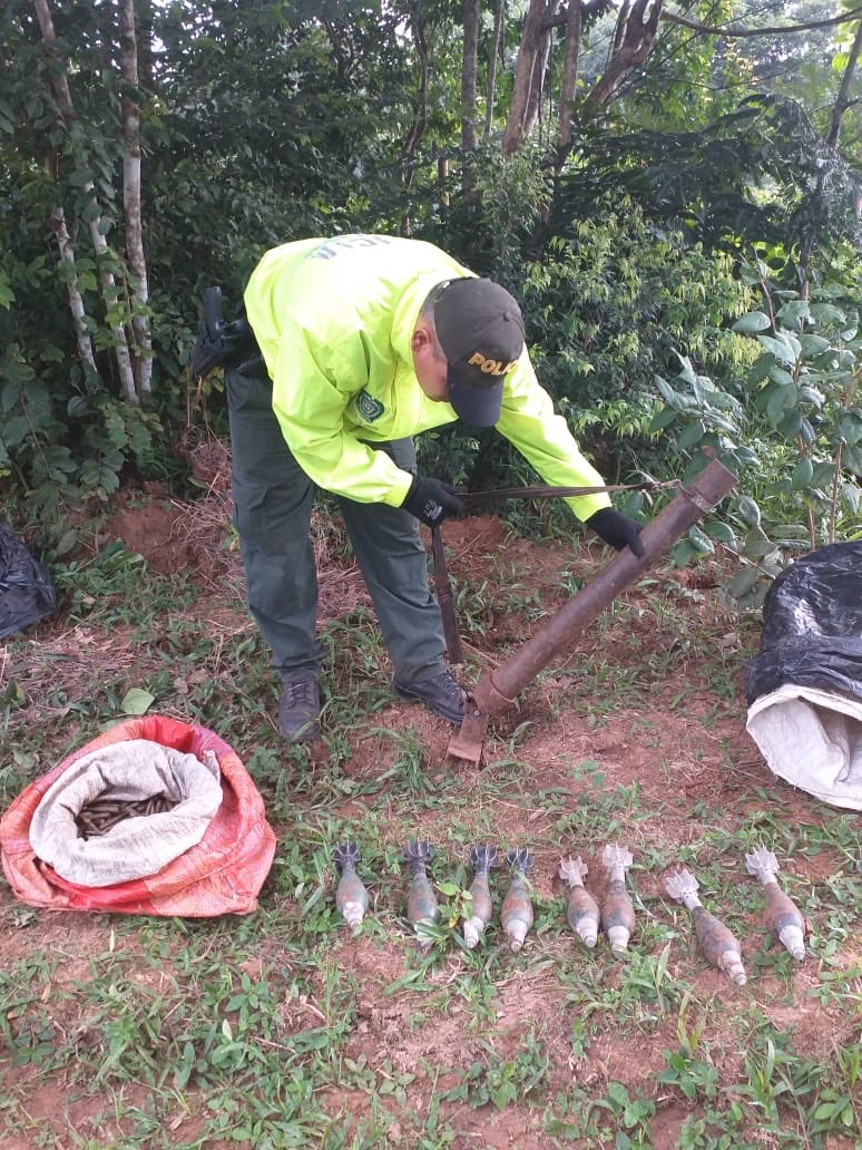 FuerzaAereaCol's tweet photo. #Importante | En los municipios de Santa Rosalía y Puerto Carreño, Vichada, se desarrolló operación #FFAA que permitió la captura de dos integrantes del G.D.O ‘Puntilleros’ y la incautación de material de guerra. #FTCAres #LaVictoriaEsDeTodos  https://t.co/BGc8viidBO https://t.co/Qk73fC2hGF