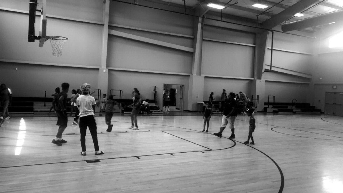 TheWAV613's tweet photo. #PullUp #UrbanServants #Shreveport #StonerHill #LoveYAHNeighbor https://t.co/8ruL74YEvH