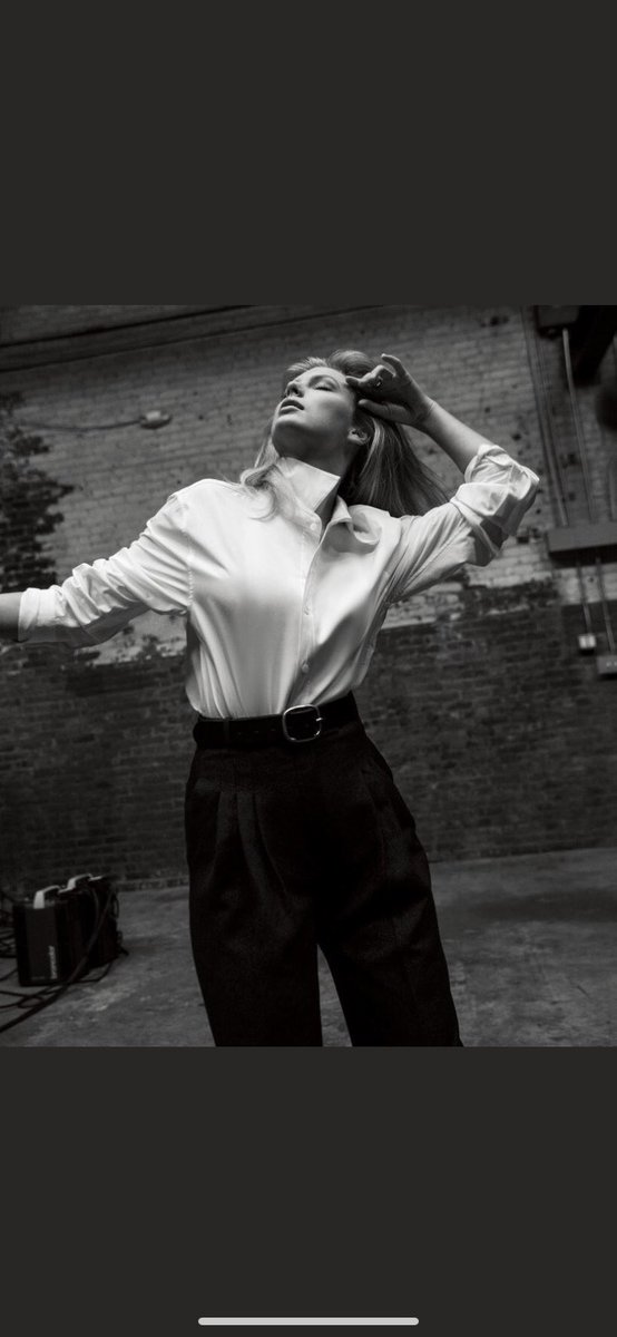 1threadofgold's tweet image. #taylorswiftisloved