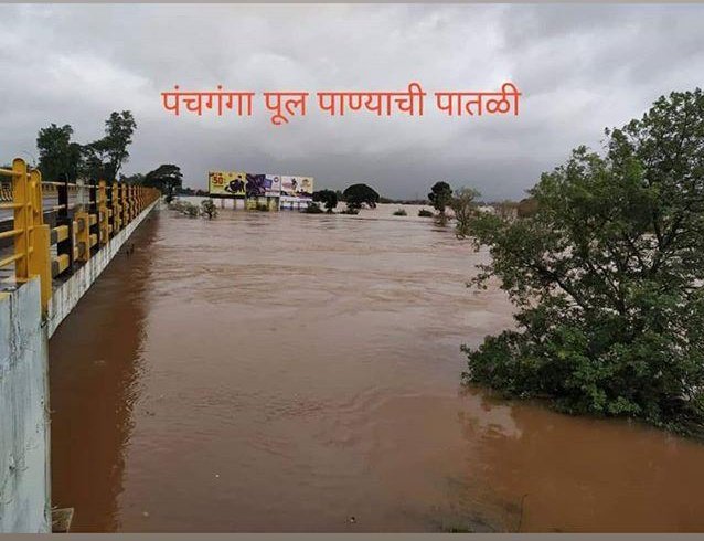 iamajeysrk's tweet photo. #HelpKolhapur dear all, please pay attention & kindly help Kolhapur people as they r struggling for food, clothes, medicine & money. Please do something if not ask everyone to help Kolhapur Maharashtra 🇮🇳 https://t.co/1vraBhjOCK