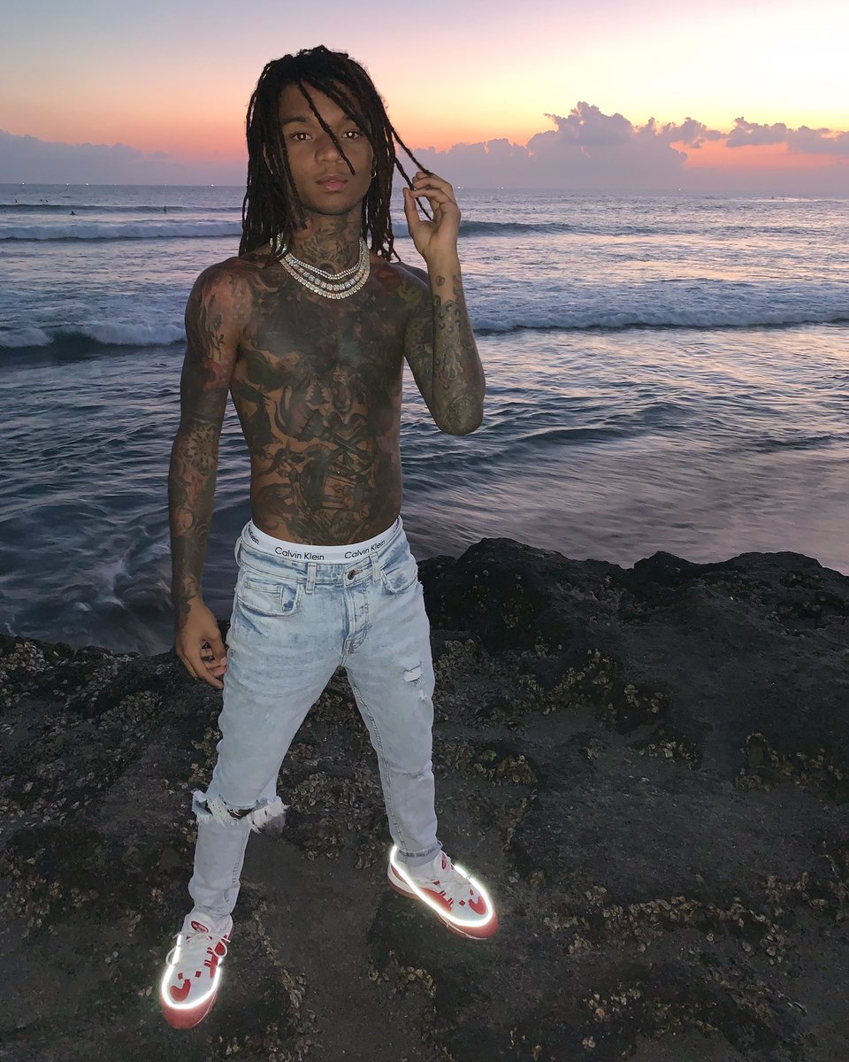SwaeLee's tweet photo. ☀️? CISUM WEN 🗣 https://t.co/aFNxqFEdIs
