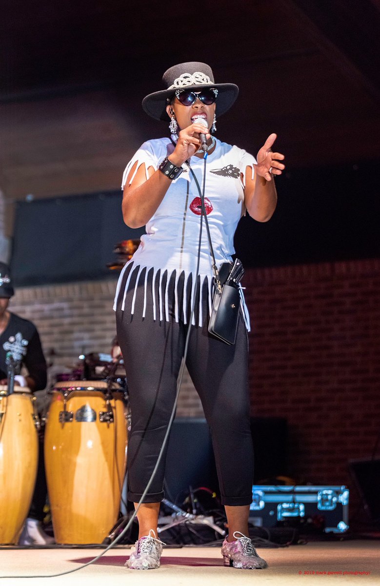 SoulpocketBand's tweet photo. The Soul Pocket Band would like to "officially" introduce our two new Ladies of Soul Pocket:
Ingrid Rachel and Raven Smith! https://t.co/vepOmww8uV