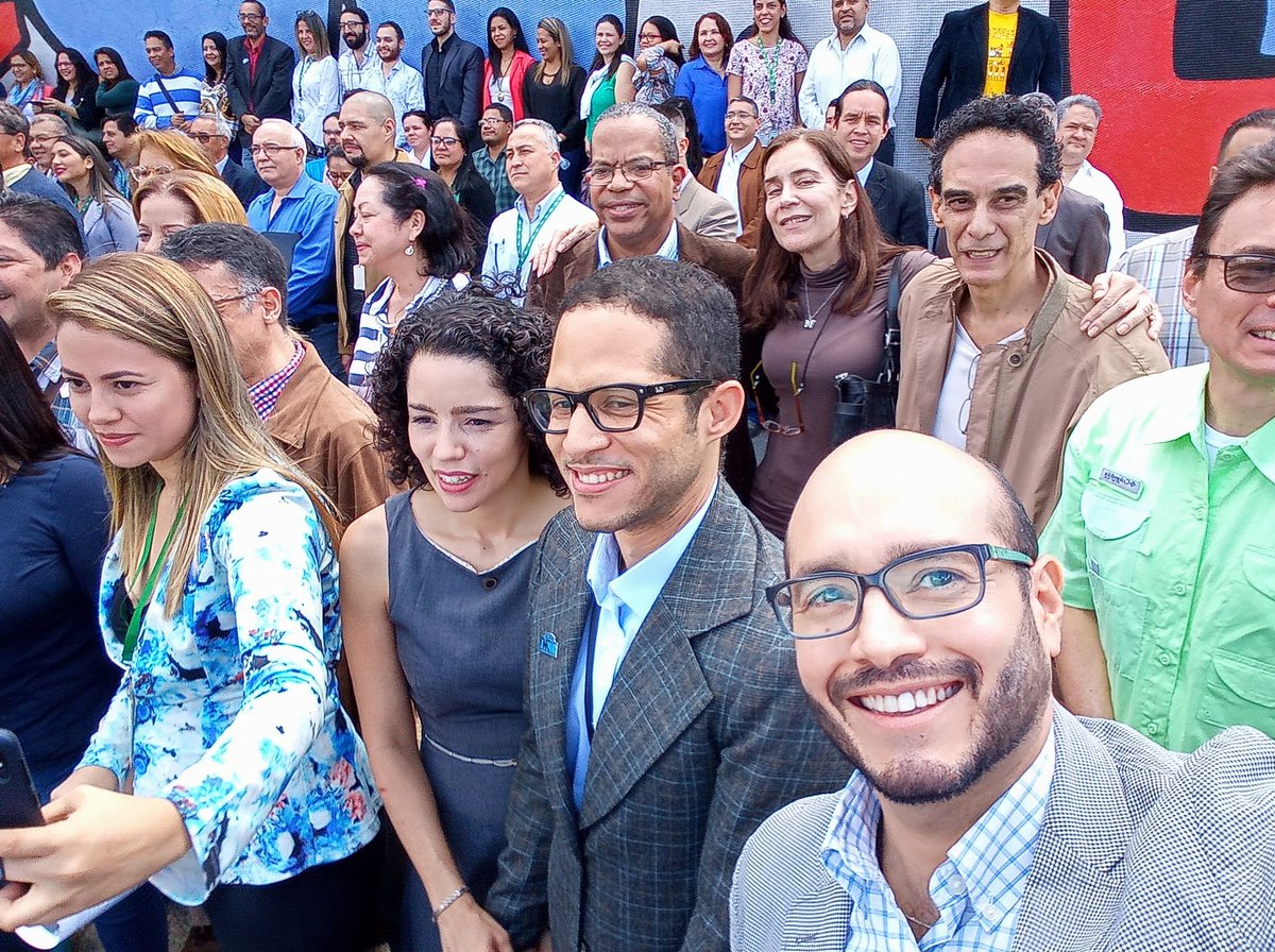 Davijulio's tweet photo. Excelente el Project Open Day #ProjectOpenDay #Banesco #PMI #emprendimiento #innovacion #proyectos #planificacion https://t.co/bdWSGhsYgq