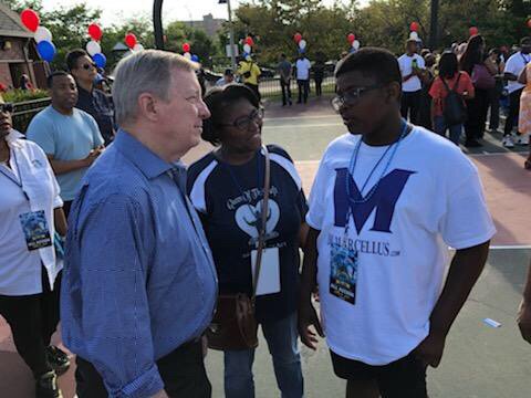 DickDurbin's tweet photo. Today’s 90th #BudBillikenParade in Chicago is dedicated to our children. It’s time for adults everywhere to give them hope for their future and safety from harm, especially real laws to end gun violence. #Bud90 https://t.co/MmOpEENJpf