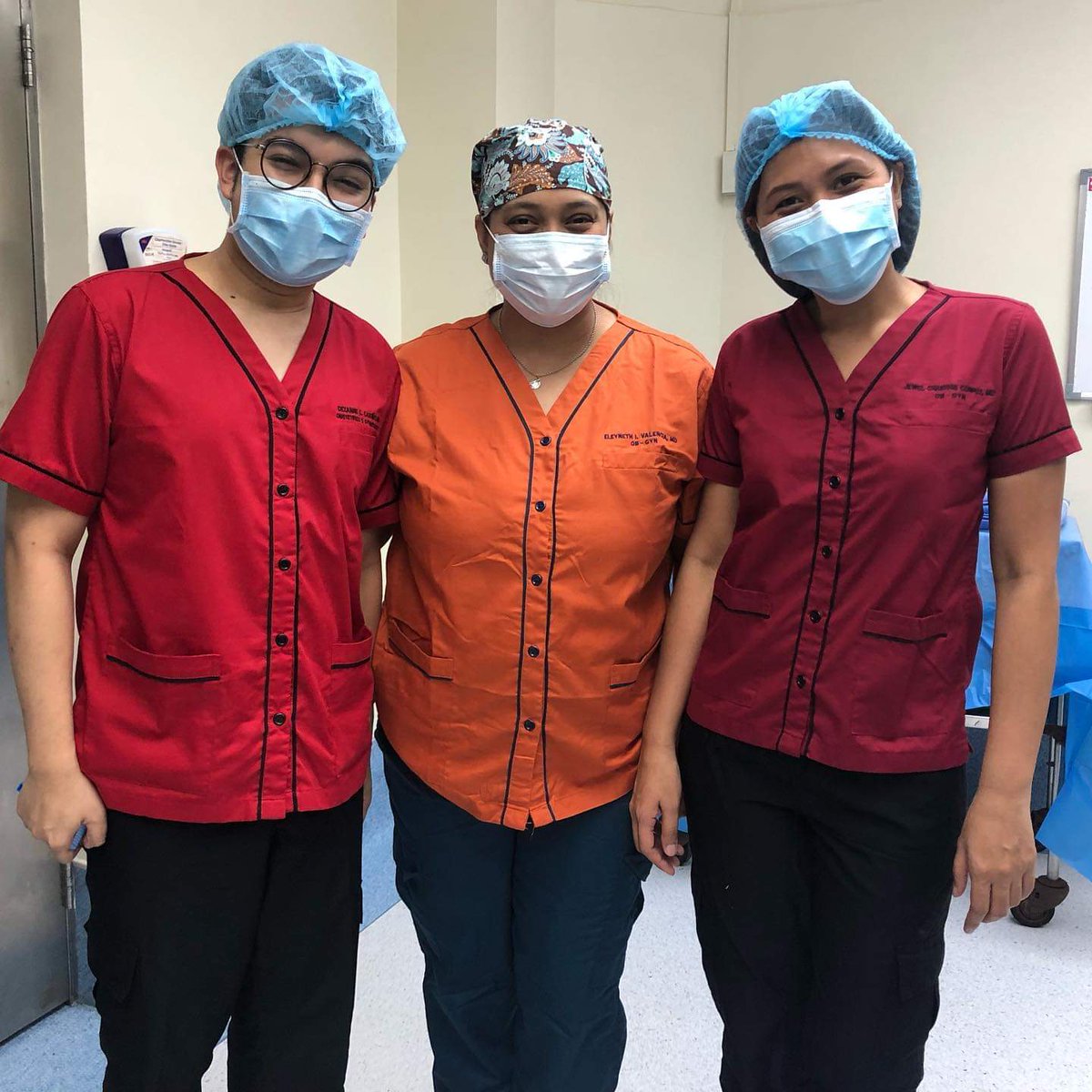 CzMDPath's tweet photo. Our consultant called it "tripling". #OBStrong #EmergencyCS https://t.co/MHJLWoqrUk