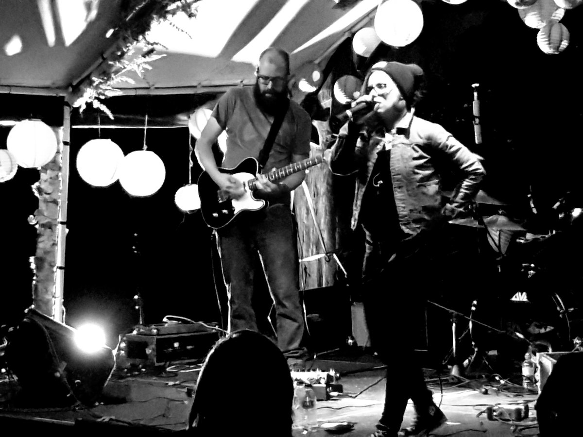 ourgreatideas's tweet photo. Such a pure voice..Loving new and old material from @TheBrightExpres @KingsStock #bedford #bedfordshire https://t.co/HpBcgIkCnh
