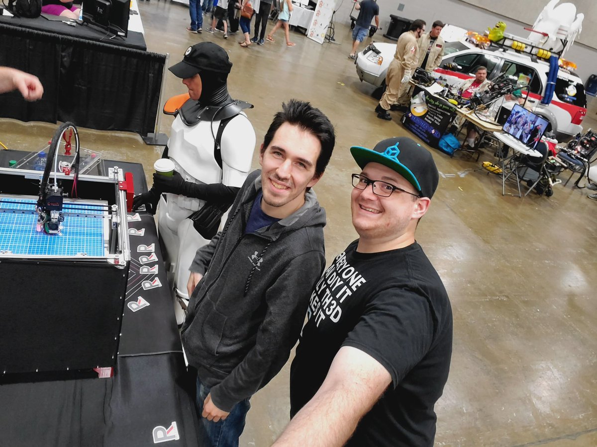 TH3DStudio's tweet photo. Ray from @Cohesion3D :) #ignitepeoria #th3d #rivercity https://t.co/akIyWCmlab