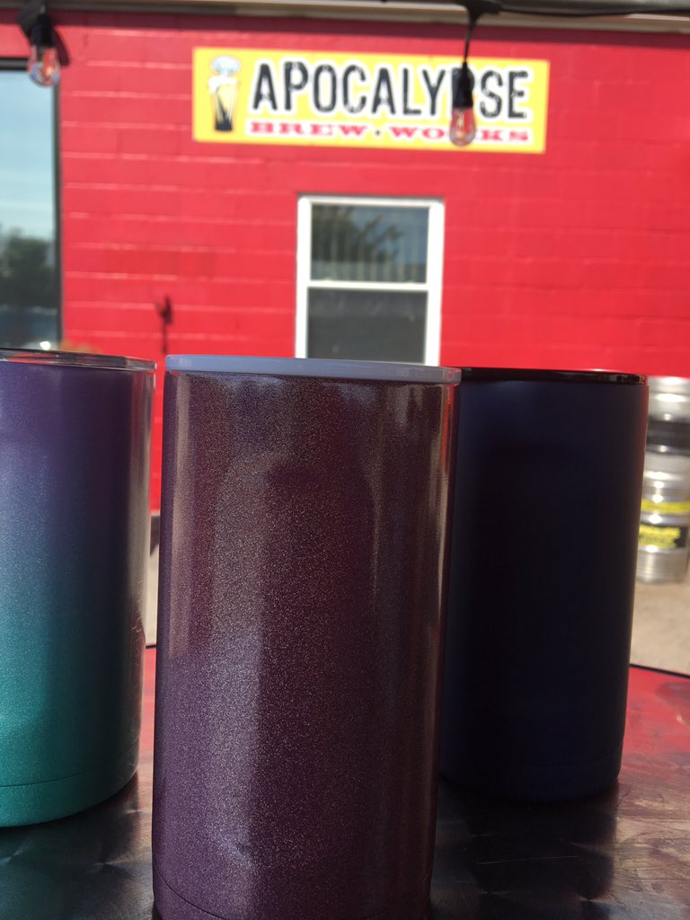 Janet_Zahnd's tweet image. Yes, it fits in my #Brumate 🙌🏻 #KeepItCold #tropicalshandywatermelon #coldbeerhotday