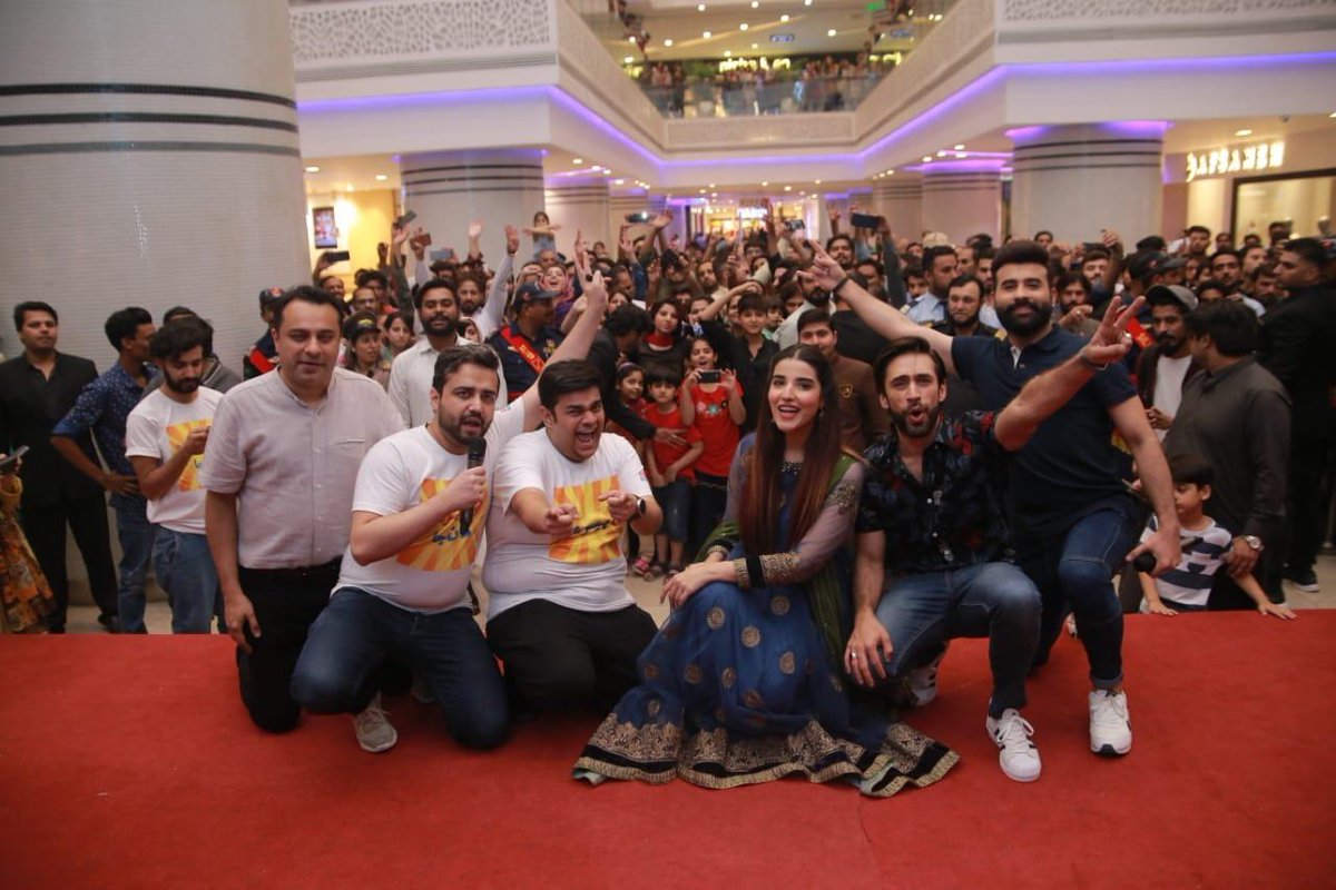 SaqibWrites's tweet photo. The #HeerMaanJa team takes over #CentaurusMall #Islamabad in full swing❗Making the crowd roar with excitement as they sang their promotional rap song and #FaizanShaikh performed on #AddiMaar❗
-
#IRKFilm #HareemFarooq #AliRehmanKhan #FaizanShaikh #HeerMaanJaThisEid https://t.co/7CAoBEsd6H