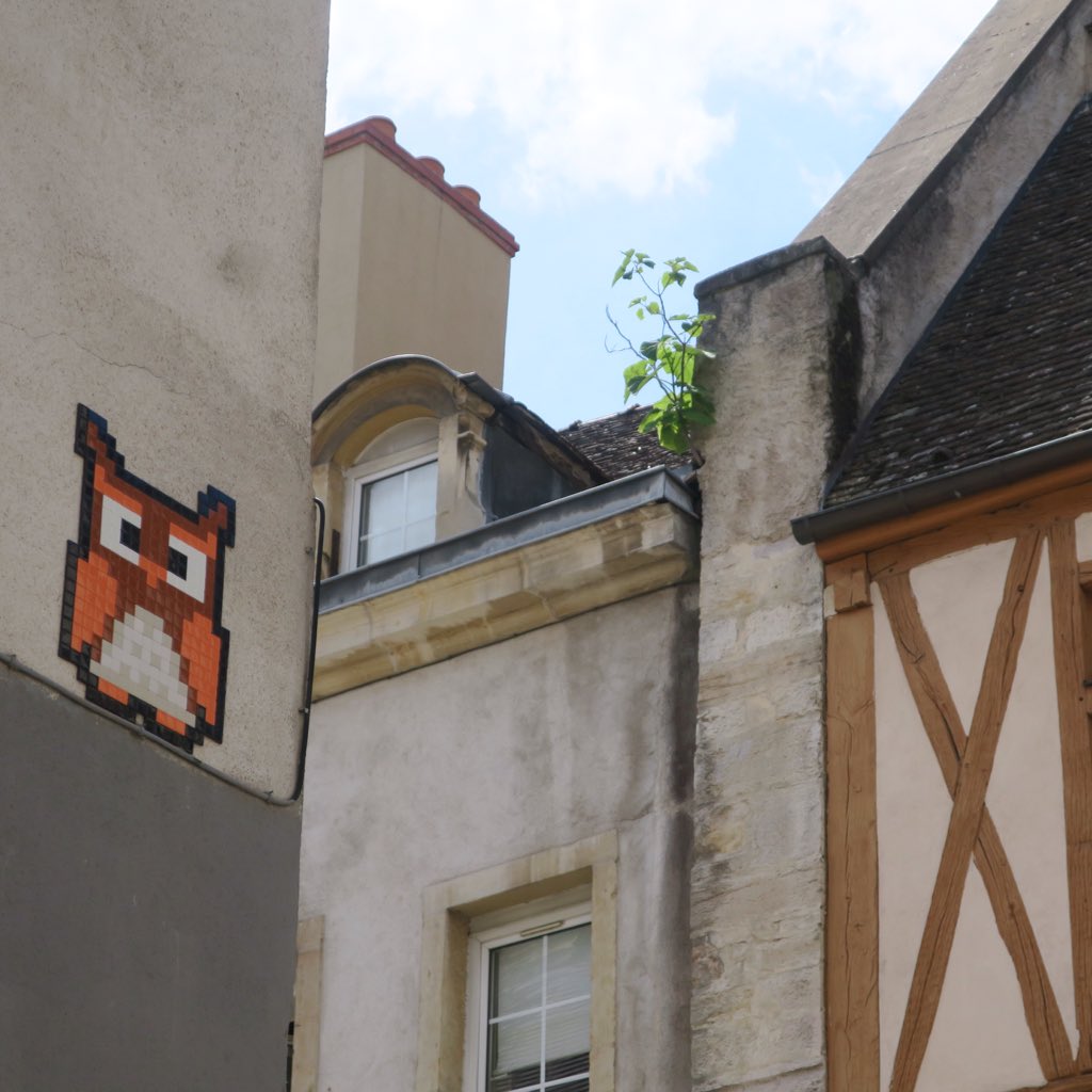 vudansmarue's tweet photo. Invader à #Dijon : nouvelle ville au compteur #streetart #flashinvader https://t.co/ygOKBA8i2z