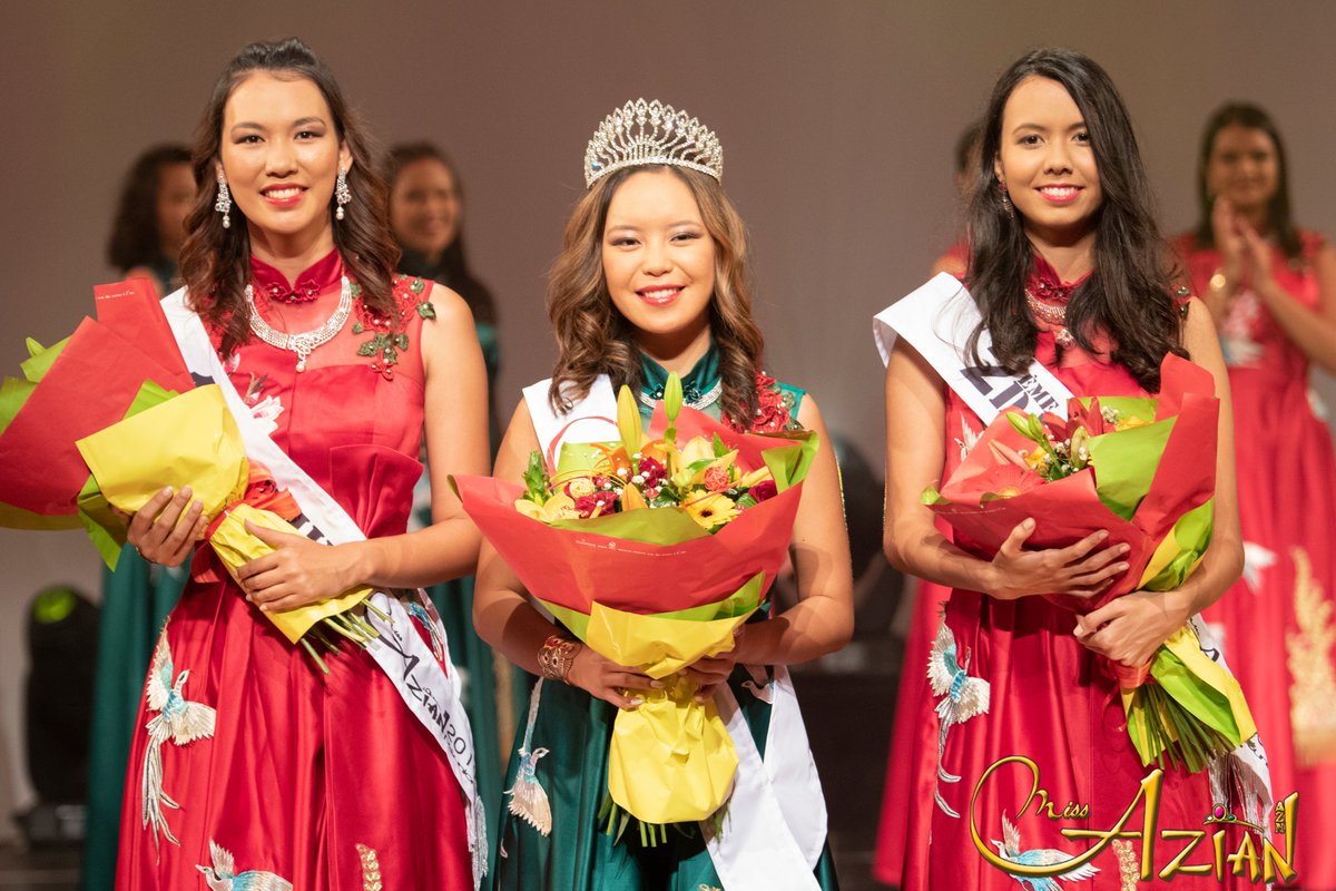 AznReunion's tweet photo. Mesdames et messieurs, veuillez accueillir, sous un tonnerre de Rt et de like... 

CHANG-KUW Amélie, #MissAzian Réunion 2019, ,notre reine du bal de promo !

Ainsi que ses dauphines:

-BARRE Manon, 1ères dauphine
-CHANE-HUNE Karine, 2ème dauphine

#Team974 #lareunion https://t.co/MYamTfdVY2