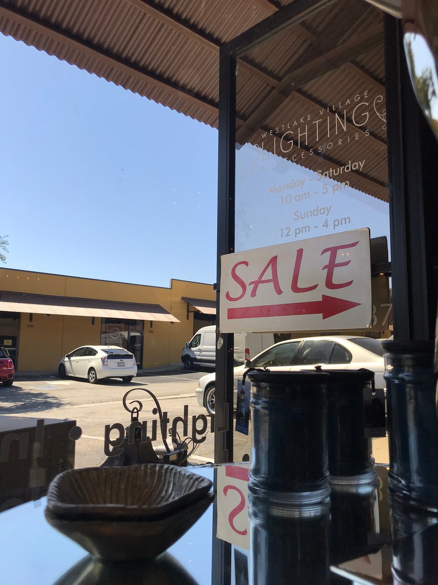 WLVLighting12's tweet photo. Come stop by and say hi! We are open til 5pm 😃💡
.
.
.
#ThousandOaks #WestlakeVillage #LampRepair #LightingStores #Lamps #Camarillo #AgouraHills #Ventura #NewburyPark #VenturaCounty #ConejoValley #InteriorDesign #HomeDecor #Lighting #WallLighting #WallClocks #PendantLight https://t.co/zbvKtBjQ1J