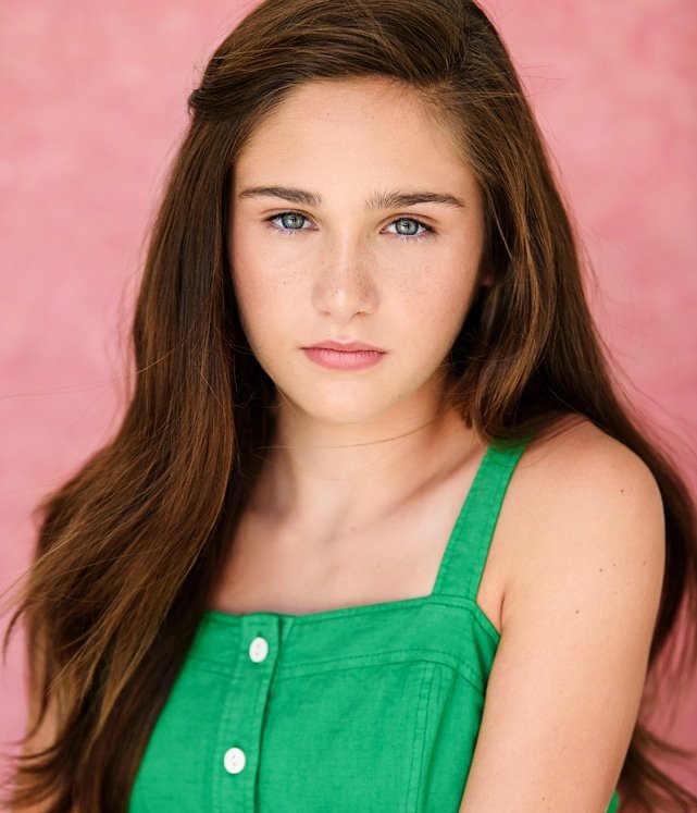 AlanaCavanaugh's tweet photo. So excited to have new #headshots by @nicmitchem https://t.co/7bflbArZ5q