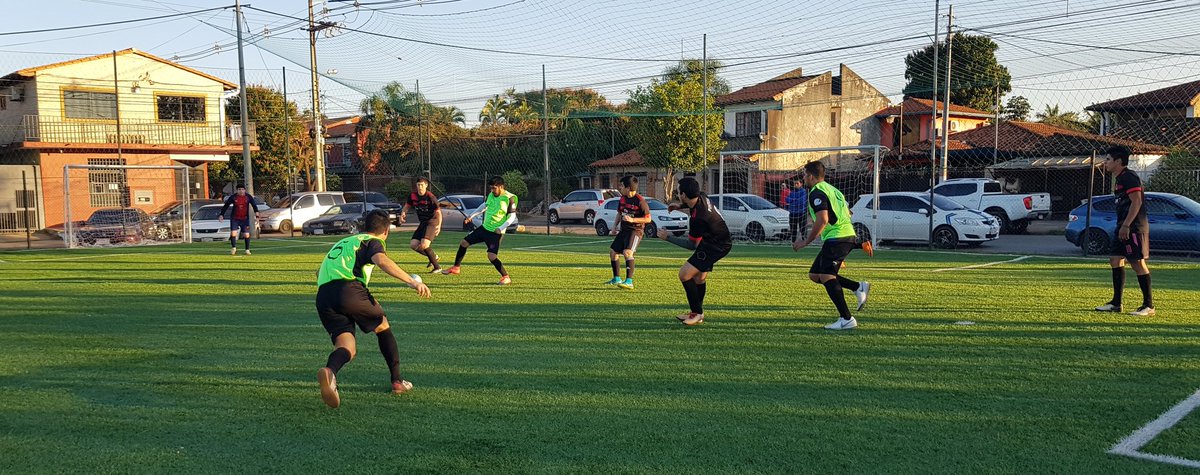 copaamistad_'s tweet photo. 📸 @FC_LOSPIBES vs @emca013 

🏆 #CopaAmistad 
📅 #FinalisimaCTNiana https://t.co/luU7M4jgwa
