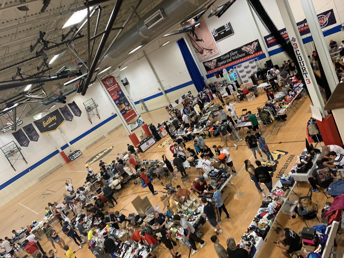NSSW_JG's tweet photo. Shout out to SnkrFest for putting on an awesome event today in the building!  🔥🔥🔥 all over the building https://t.co/niBvwSo4HQ