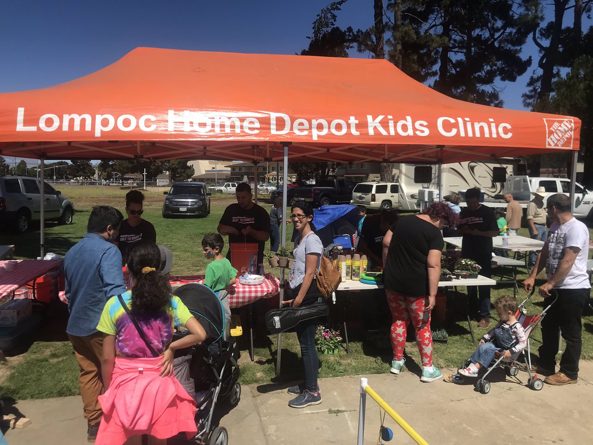 bruceaaaa's tweet photo. Lompoc Home Depot supporting Lompoc Police Association car show in the park for the 13th year. Huge thanks to Luis from Rapid Set for the concrete bench and the hand prints for the kids! https://t.co/iAEB9QbAcE