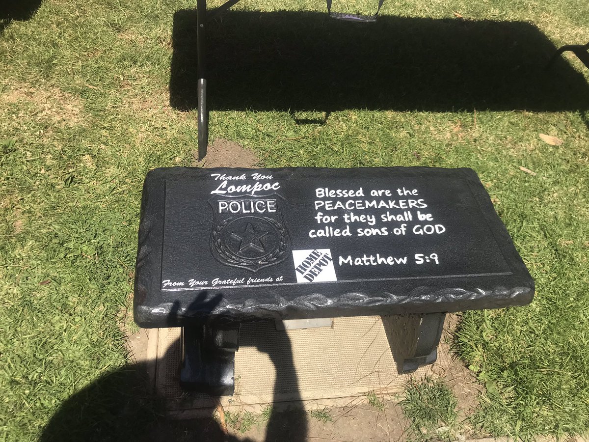 bruceaaaa's tweet photo. Lompoc Home Depot supporting Lompoc Police Association car show in the park for the 13th year. Huge thanks to Luis from Rapid Set for the concrete bench and the hand prints for the kids! https://t.co/iAEB9QbAcE
