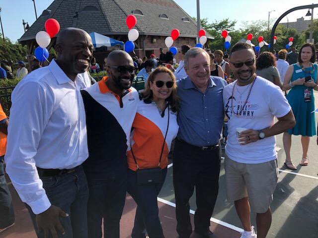 DickDurbin's tweet photo. Great to see @KwameRaoul &amp; @BillLowryFor3 at today's #BudBillikenParade. #Bud90 https://t.co/X8YGE7Rxmq