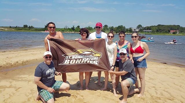 ToriLanzillo's tweet photo. Thinking about the Cape with all these Bonnies 💛💛 https://t.co/ryFGdIDm5K https://t.co/JhiStq1m5o