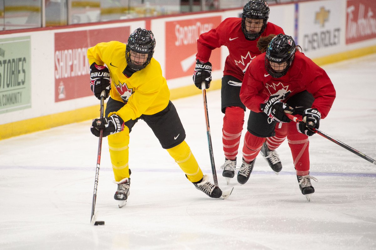 WomensWorlds's tweet photo. GAME OVER! @Jesss3ldridge and @KristinONeill10 score goals 61 seconds apart to lift 🔶 to a 3-1 win over 🔴. #NWDT

📊 https://t.co/IeoD7rkrsy https://t.co/1KxYTkMymI