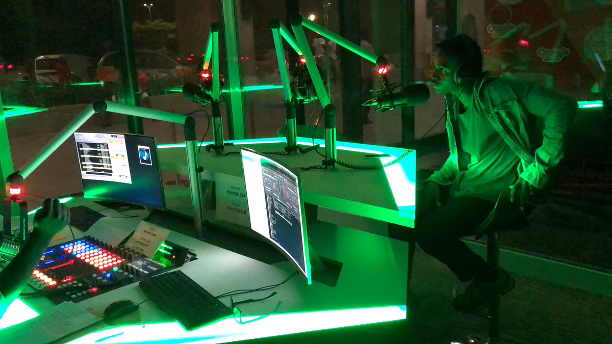 NanaBenyinnn's tweet photo. love me some spontaneity...like getting dragged into Orange 107.9fm for an interview on my way to catch the Hobbs and Shaw movie with some friends inside Kumasi mall #borkor https://t.co/Jdtlxkqi1d
