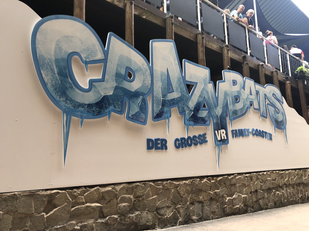 KevinWeijden's tweet photo. #Crazybats in @PhantasialandNL heeft mij echt verrast! Van te voren had ik er geen hoge verwachtingen van maar wat een toffe ride is het geworden. Onwijs hoge qualiteit film en erg boeiend! Dit komt alleen maar ten goede van TOTNH!
Minpuntje: bril drukt onwijs op de neus. https://t.co/jT9nPBWZO9