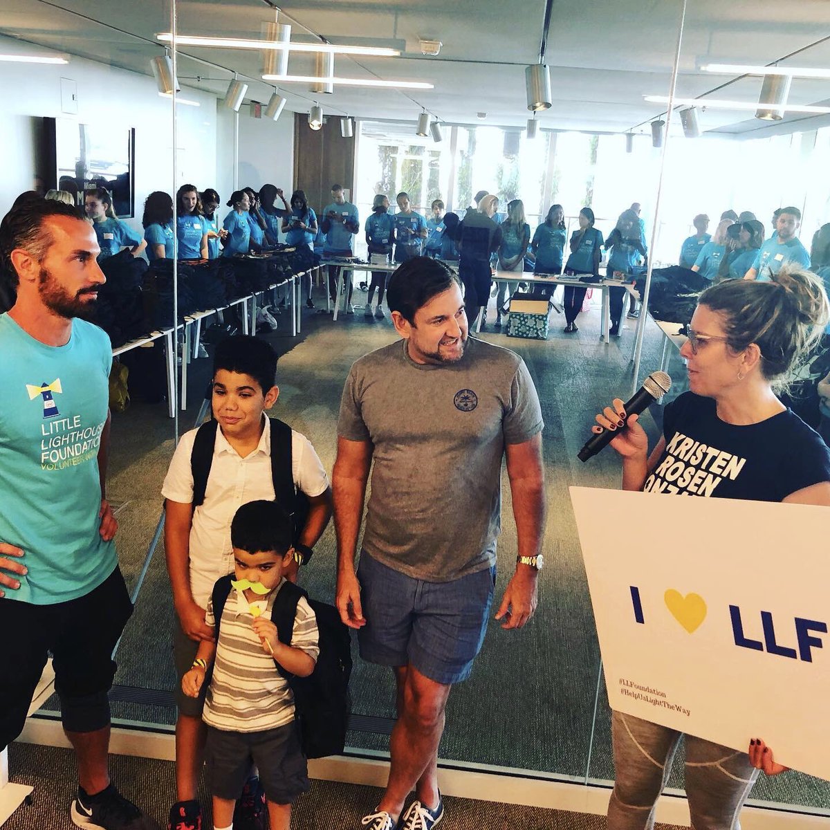 MichaelGongora's tweet photo. Amazing day with The Little Lighthouse Foundation for the 2nd Annual Back to School backpack giveaway 🎒 #LLFoundation @LLFNews @pamm @rosengonzalez https://t.co/hyW7IyKE94