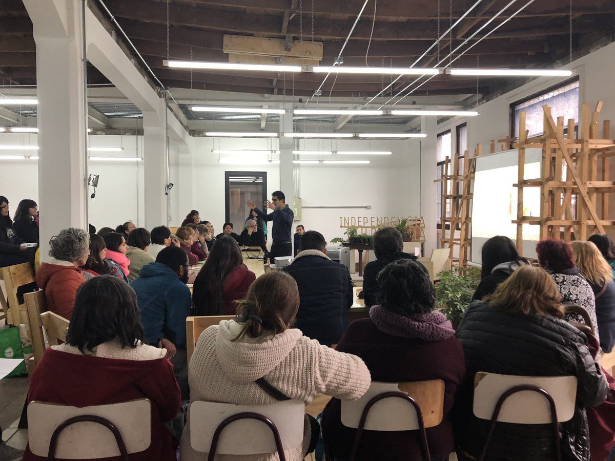 CAC_Indep's tweet photo. Estamos felices!!! Con una masiva convocatoria finalizamos nuestro ciclo de talleres ambientales con vecinos de Independencia. Agradecemos a todos quienes asistieron a nuestros talleres y al apoyo de @ambiente_indep y #IndependenciaCiudadana esperamos realizar muchos más! https://t.co/jRlo00J9xj