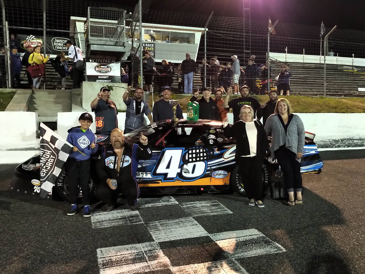 Sunset_Speedway's tweet photo. Dwayne Baker puts in Victory Lane tonight in the 50 Lap Sauble Falls Late Model special! Rick Spencer-Walt finishes 2nd, Gord Shepherd 3rd. https://t.co/HaVyCM27Ch