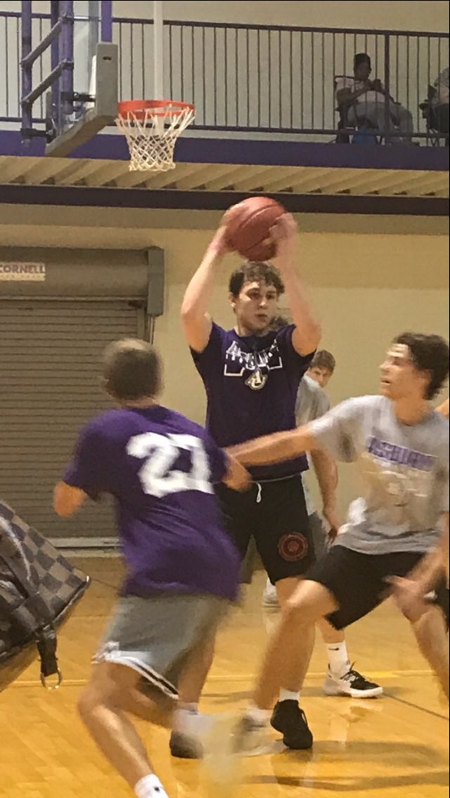 evan_mullikin's tweet photo. Thanks @CoachRussAU @SethHunter82 and Coach Shouse for a great visit and camp! @AsburyHoops https://t.co/ABzYMhzIe2