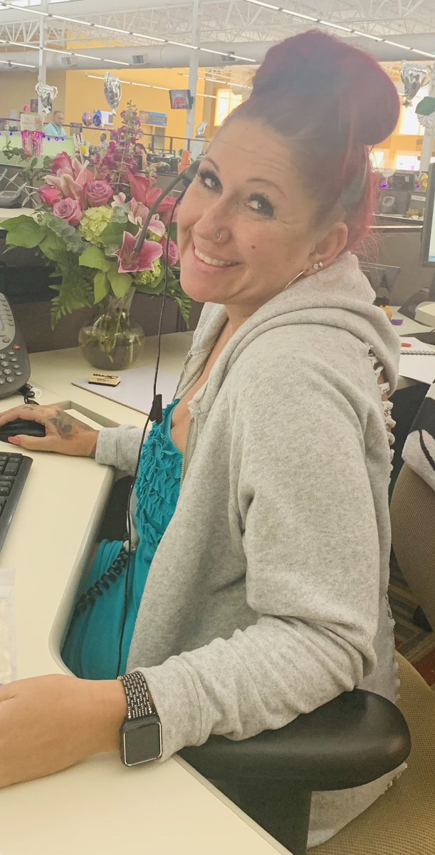 Can’t forget my beautiful Jen!!! She got her first 2 sales yesterday and rocked it! Many more to come for Team Honey Bees 🐝🐝🐝#LifeAtATT #teamhoneybees #tugglenation @PuebloHotChilis <a href="/anagoolzbee/">Ahna</a> <a href="/NicoleMPueblo/">Nicole Martinez</a> <a href="/Just_Jenni_/">Jenni Therrien</a>
