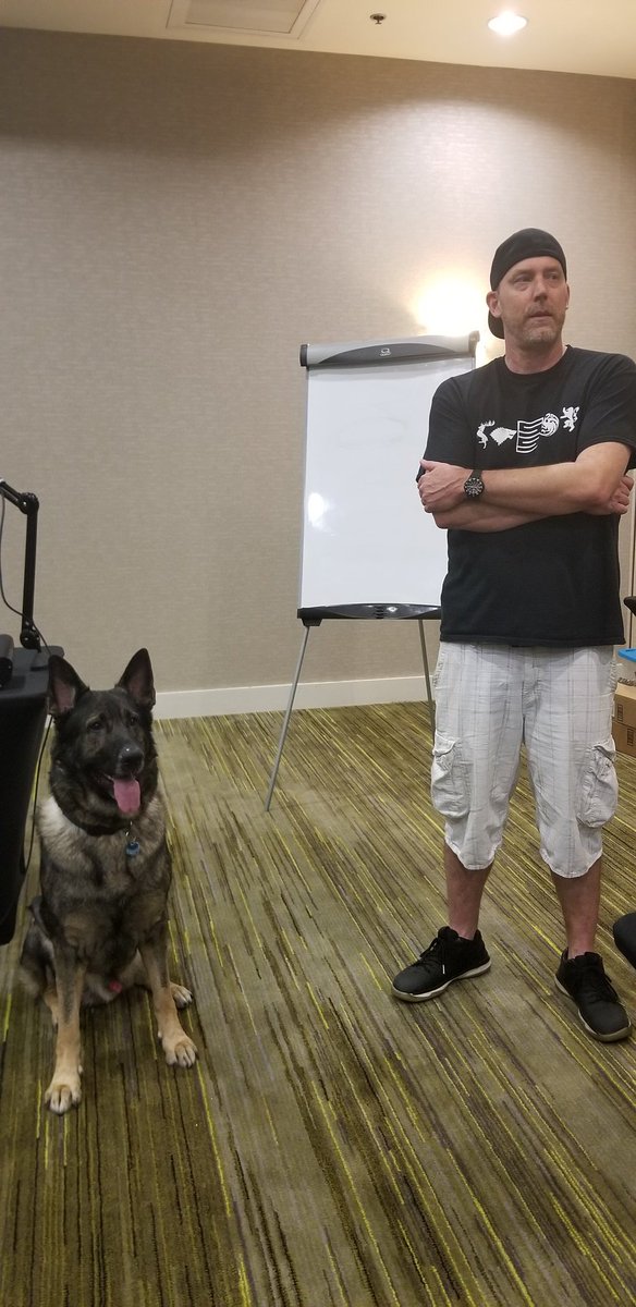 CaroleBDCDiva's tweet photo. Annnd now.....? The Dire Riddick and Lord @SmokeScreenVids surveying the banners!
#ProtoCon2019 https://t.co/TzmnaUb4UX