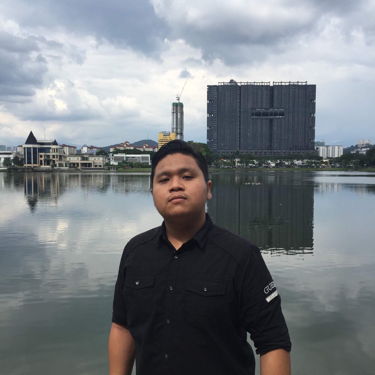 Happy Birthday Aniq. Semoga terus sukses dan teruskan buat latte art paling power dalam dunia