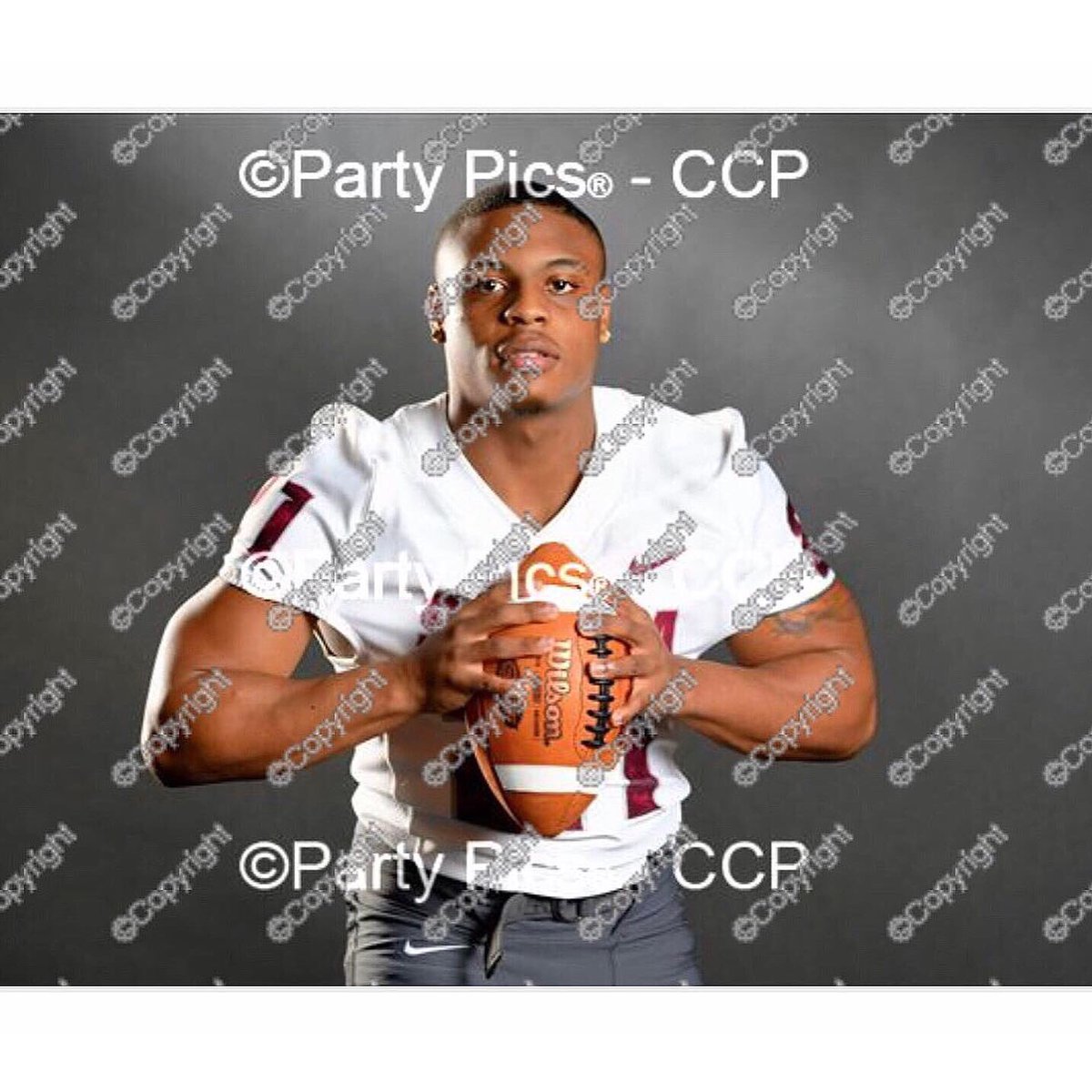 QLJ7_'s tweet photo. Collegeball 🏈😈 https://t.co/mDQDIH0RKg
