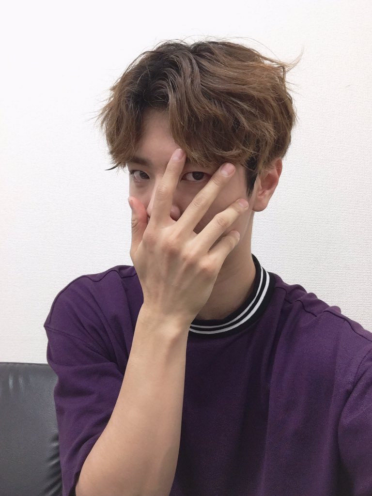 HY_producer's tweet photo. 【MRMR】

#MRMR の
秋公演のチケット発売中❣️

『 https://t.co/7U4lGYimjs 2019 LIVE -SCARLET- 』

◾️日程：9/13, 14, 15
                10/18, 19, 20
                11/19, 20
◾会場：#東京 HY TOWN HALL

⬇️チケット購入はこちらから⬇️
https://t.co/jYI9MIVpCb

#サンヒョン #상현 https://t.co/7cNclISsZx