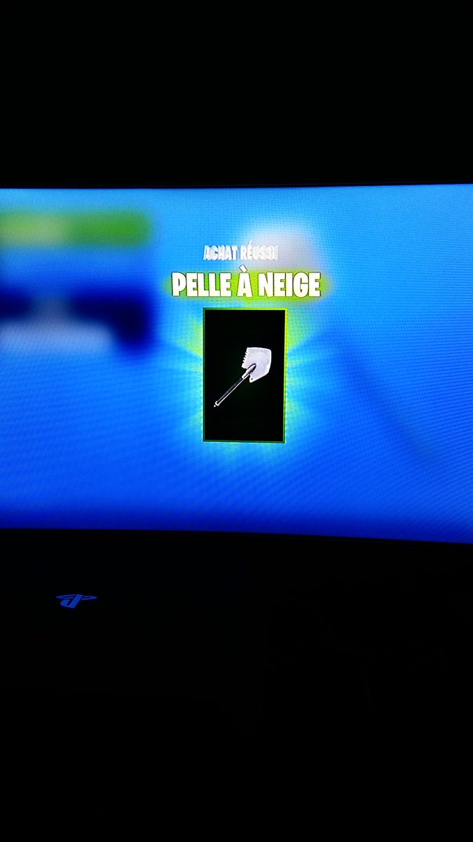marcoengone's tweet photo. @YTExemple tiens petit cadeau bonne vacance j'aimerais bien jouer contre toi mais y'a pas de Serveur en Afrique R.I.P🙏 https://t.co/hJmECpe7qt