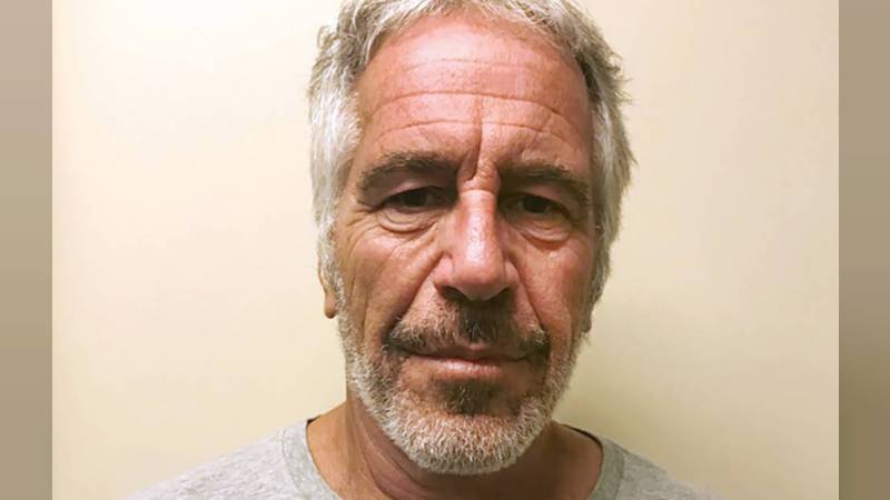 ConElMazoDando's tweet photo. ¡En custodia del gobierno estadounisende! Se suicidó Jeffrey Epstein https://t.co/ZUfINQgrYt #NoMoreTrump  #NoMasTrump #TrumpVetePalCarajo #NoMasTrump #NoMoreTrump https://t.co/oma0kL3MMt