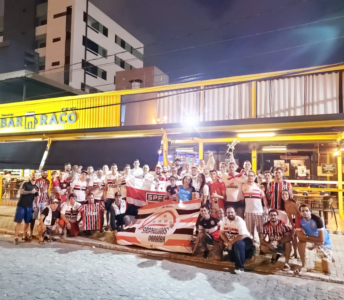 embaixadapb's tweet photo. 🏆 CAMPEONATO BRASILEIRO

@saopaulofc 3 x 2 Santos
-
⚽️⚽️ @pato
@reinaldosilva6

VALEU Galera pela presença! https://t.co/ZSy2jObd3N