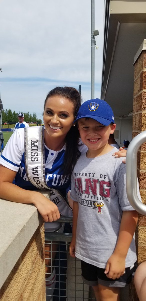 jputzy's tweet photo. @misswiusa was awesome to watch you play today, you did great!!! You have another fan in Jameson 😊 Thank you for the picture and autograph https://t.co/9DeNIagNFj