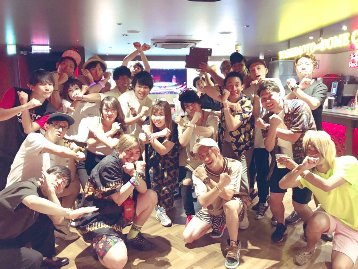 zonie045's tweet photo. 昨日はClub EXITありがとうございました!本当にここ無限大ドーム!?ってくらい盛り上がってて、芸人とお客さん全員が楽しんで輝いてて思い出すとまじ青春過ぎて泣けてくるレベル!
皆最高です✨✨こんな素敵な企画に参加させてくれてありがとうございました🌞✨&たいへーさんごちです!✨
#ClubEXIT https://t.co/TvKWFIh577