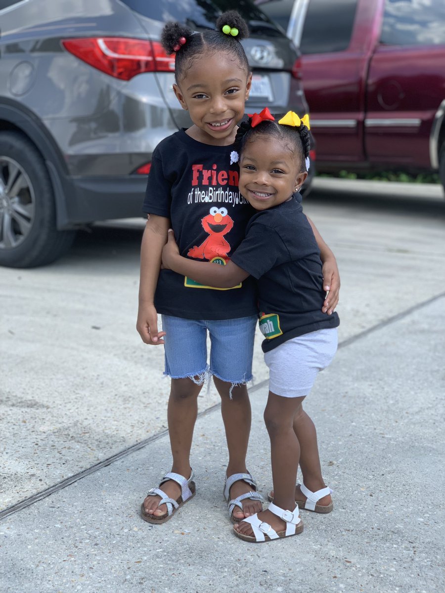 newnizzle's tweet photo. lil sis & my babygirl💛 #mineee https://t.co/ih6ciMrf0U