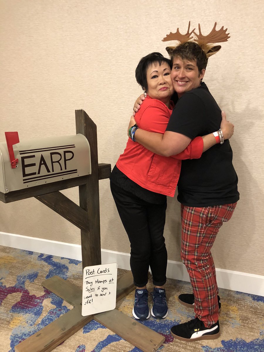 nicclee's tweet photo. Mom missed her #EHCon2018 #Earpers babies but loved seeing @sherpagirlonuke #EHConCanada #EHCon2019 #WynonnaEarp https://t.co/4L94cyGq0x