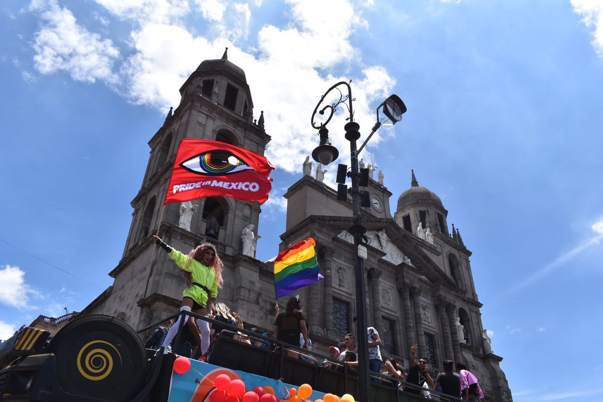 PrideinMexico's tweet photo. Hoy celebramos el 15 aniversario de la Marcha LGBTTTIH de Toluca. 🌈 #PrideInMexico https://t.co/feoJ1REf2x