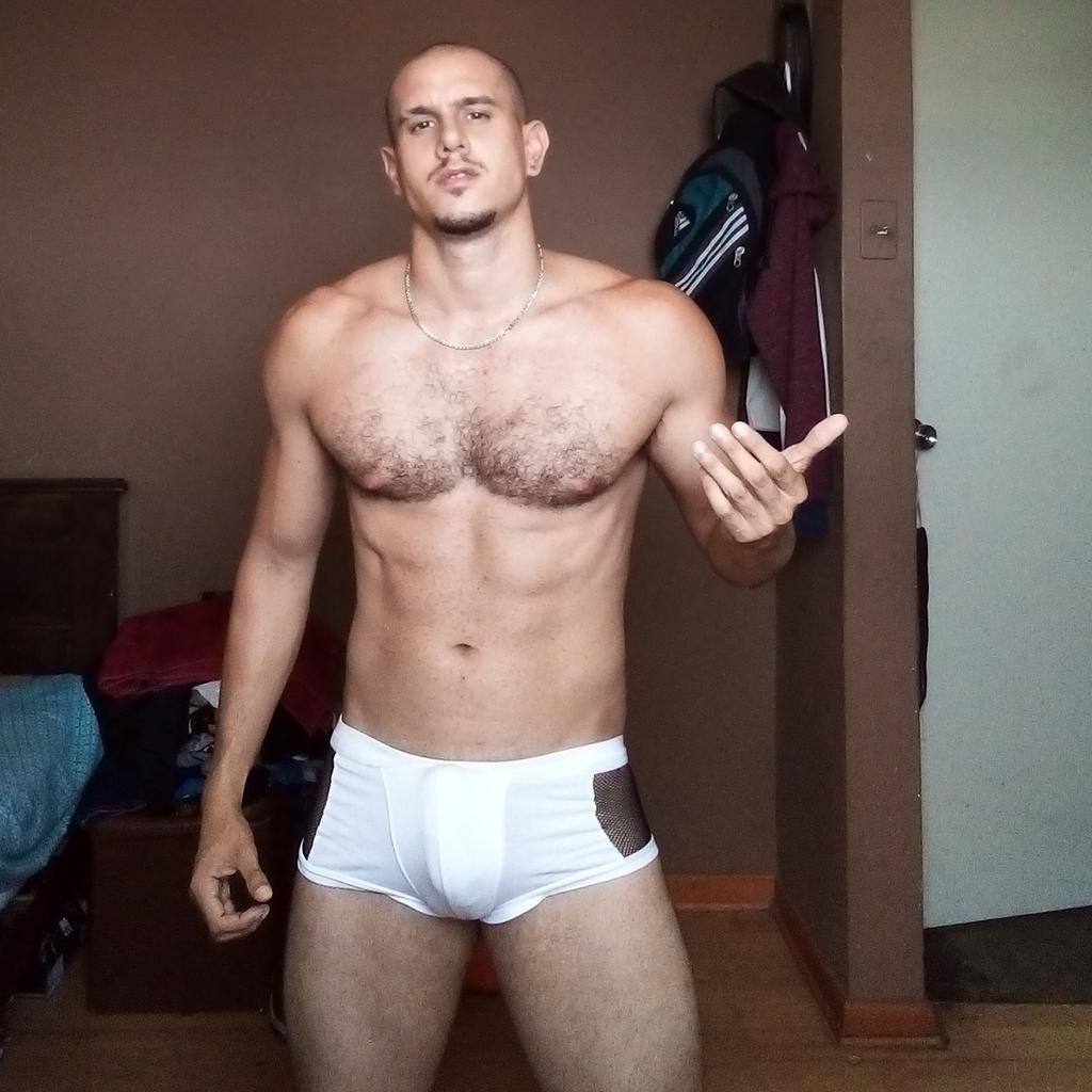 ParaderoX's tweet photo. Hoy Sábado 9pm nos visita el Actor Porno @sr_dynamite, en #SEXTWITTEROS en @DickAssauna! Te esperamos en Av Arenales 1445 Lince. https://t.co/x8uTrtoxDf